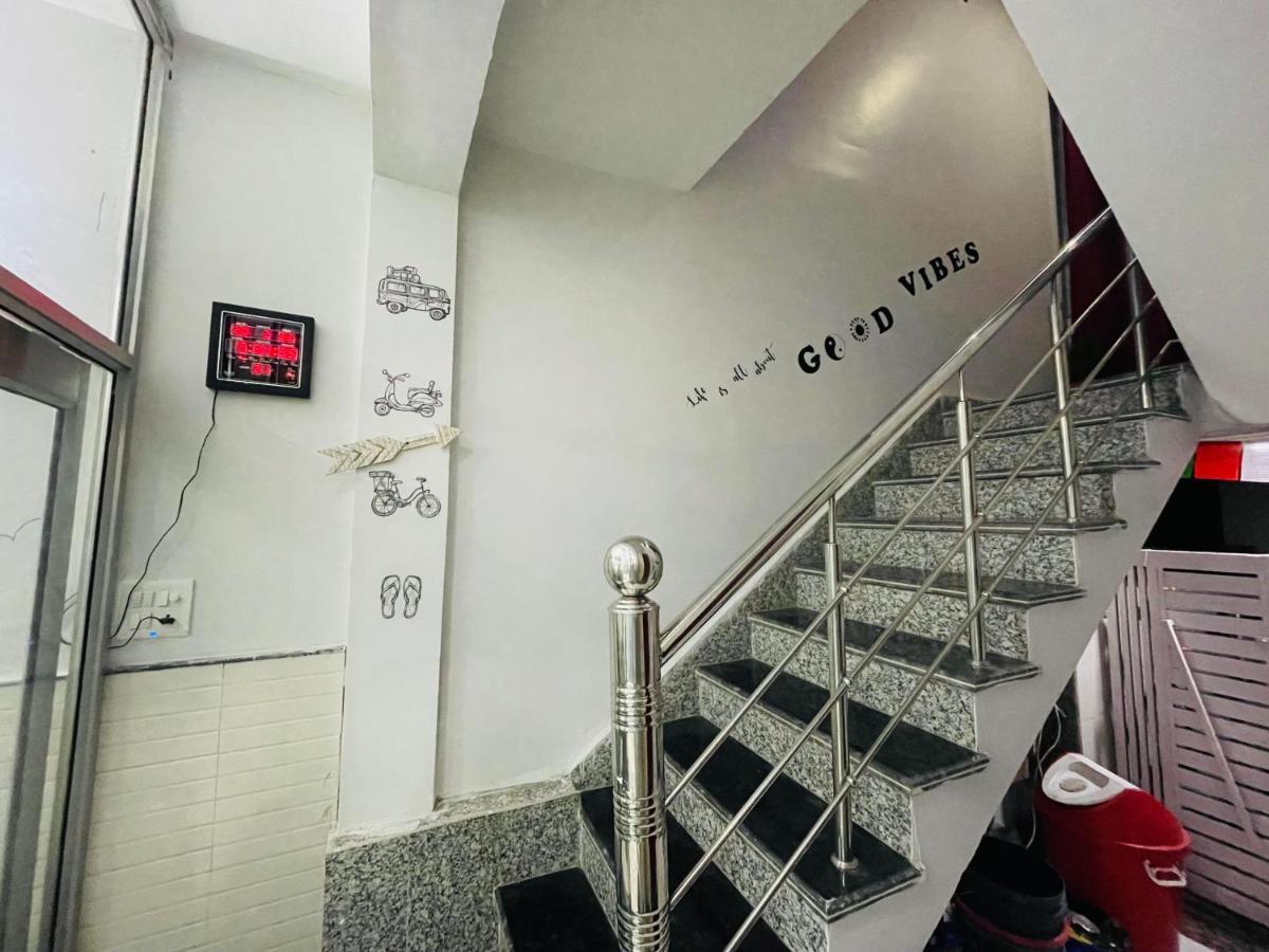 Olt Hostel Rishīkesh Zewnętrze zdjęcie