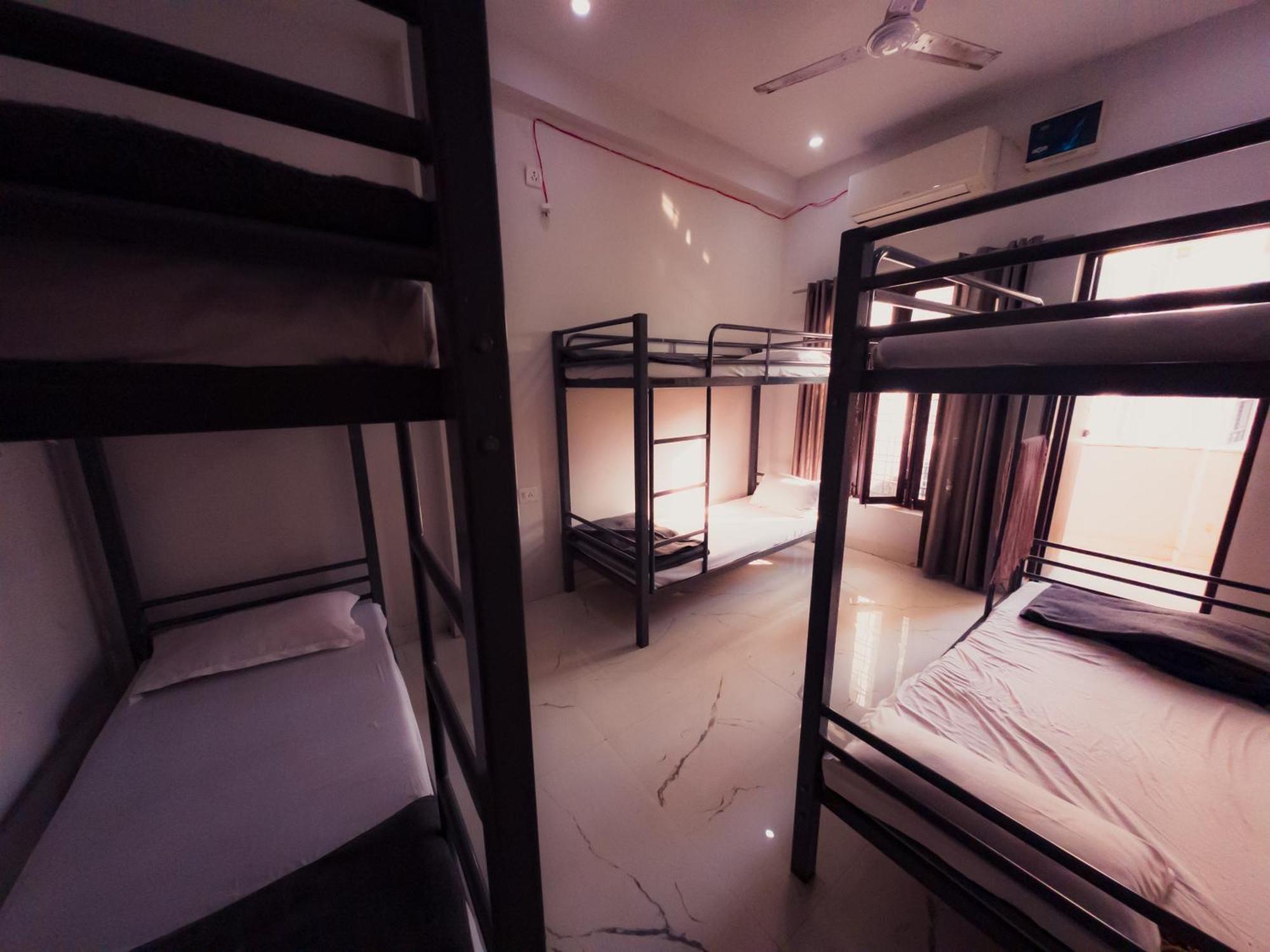 Olt Hostel Rishīkesh Zewnętrze zdjęcie